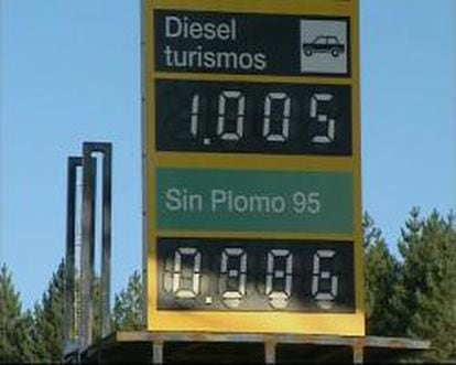 El precio de la gasolina, por debajo de un euro