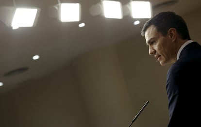 El secretario general del PSOE, Pedro Sánchez, en la rueda de prensa posterior a su reunión con el Rey de la ronda de consultas.
