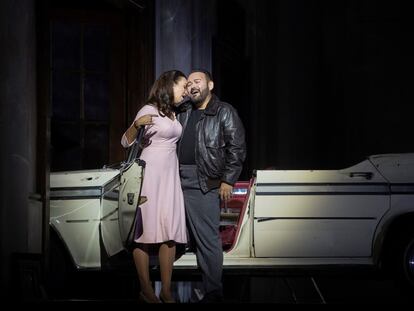 Javier Camarena y la joven soprano estadounidense Nadine Sierra, en un momento de 'Lucia di Lammermoor', en el Liceo.