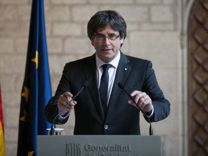 El presidente de la Generalitat decide que sea el Parlament el que determine cómo reaccionar ante la aplicación del artículo de la Constitución