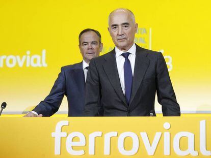El presidente de Ferrovial, Rafael del Pino, y el consejero delegado del grupo, &Iacute;&ntilde;igo Meir&aacute;s.  