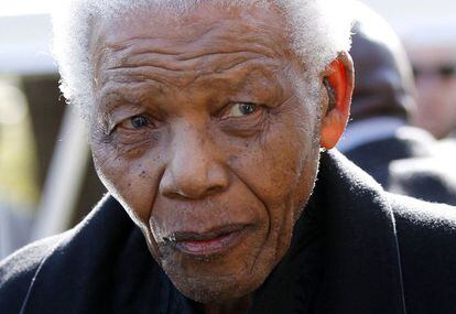 El expresidente de Sud&aacute;frica Nelson Mandela en junio de 2010.