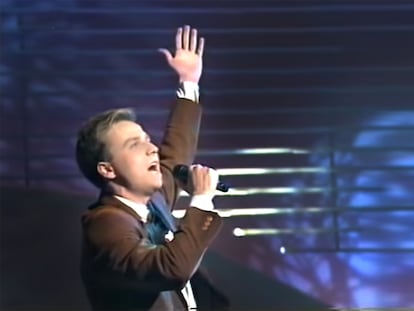 Muhamed Fazlagic, durante su actuación en Eurovisión en 1993.