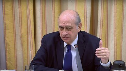 Jorge Fernández Díaz, ante la comisión del Congreso que investigó la policía patriótica, en abril de 2017.