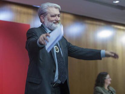 Gonzalo Pontón, tras su discurso como doctor 'honoris causa'.
 