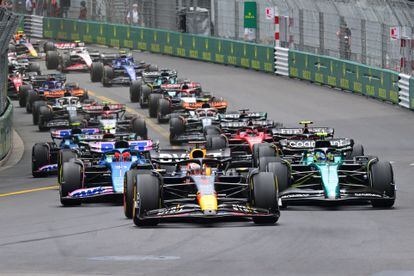Los pilotos de Fórmula 1, en la primera vuelta del GP de Mónaco.