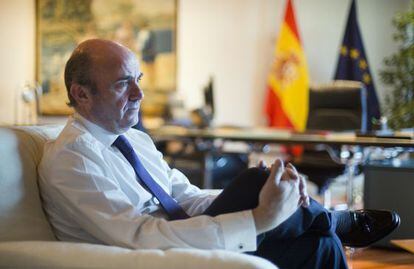 Luis de Guindos, en su despacho.