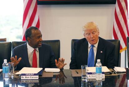 Carson y Trump, en una reuni&oacute;n el pasado agosto