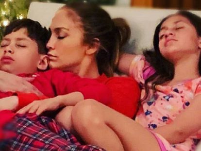 Jennifer Lopez, junto a sus hijos.