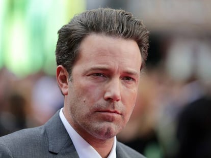 No es difícil encontrar fotografías del actor Ben Affleck con gesto triste, absorto o preocupado. Esta fue tomada el pasado mes de agosto.