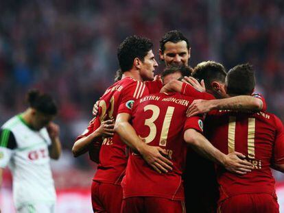 Los jugadores del Bayern celebran el pase a la final