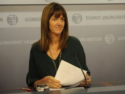 La portavoz del Gobierno en funciones, Idoia Mendia, tras una de las últimas reuniones semanales del Ejecutivo.