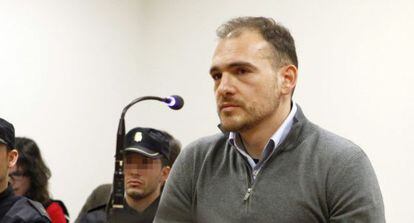 El paramilitar serbio Luka Bojovic en la vista sobre su extradición.