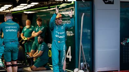 Fernando Alonso, tras los entrenamientos de este sábado en Montmeló.