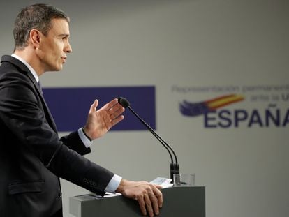 Brussels (Belgium), 15/12/2022.- Spain's Prime minister Pedro Sanchez gives a press conference during EU Summit in Brussels, Belgium, 15 December 2022. European leaders plan to discuss Russia's war against Ukraine, energy and economy, security and defence, the EU'Äôs southern neighbourhood and external relations. (Bélgica, Rusia, España, Ucrania, Bruselas) EFE/EPA/OLIVIER HOSLET
