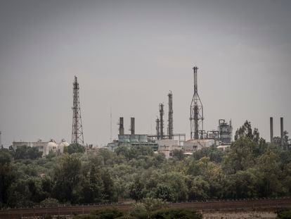 Vista de la Refinería de Petróleos Mexicanos (PEMEX), en Tula, Hidalgo, el 27 de mayo de 2022.