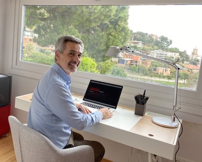David Coral, consejero delegado de BBDO, en el despacho de su casa de Barcelona.