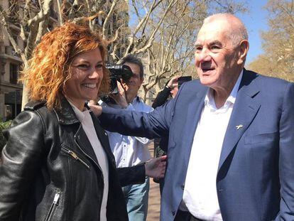 Elisenda Alamany en una imagen con Ernest Maragall, cabeza de lista de ERC para el Ayuntamiento de Barcelona.