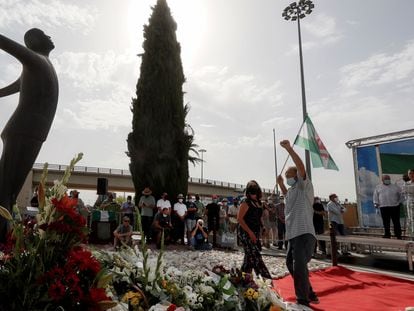 Un momento del acto de homenaje a Blas Infante con motivo del 85.º aniversario de su fusilamiento, este martes.