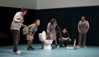 Una escena de l'espectacle de La Calòrica al TNC.