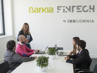 Espacio de trabajo en Bankia Fintech by Innsomnia.