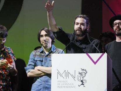 Vetusta Morla recoge el premio &quot;Al Mejor Directo&quot; durante la octava edici&oacute;n de los Premios MIN que concede la industria musical independiente.