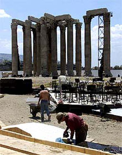 Preparativos para el concierto de Atenas.