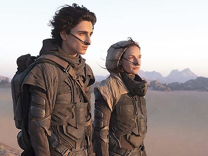 Timothée Chalamet y Rebecca Ferguson, madre e hijo en ‘Dune’, unidos por un traje.