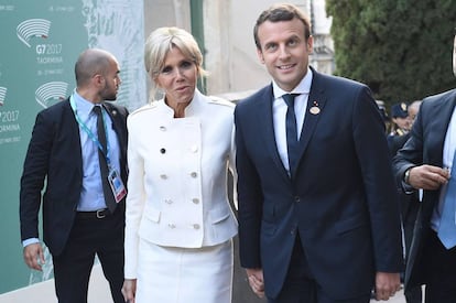 El presidente francés Emmanuel Macron y su mujer, en la reciente cumbre del G7 celebrada en Italia.