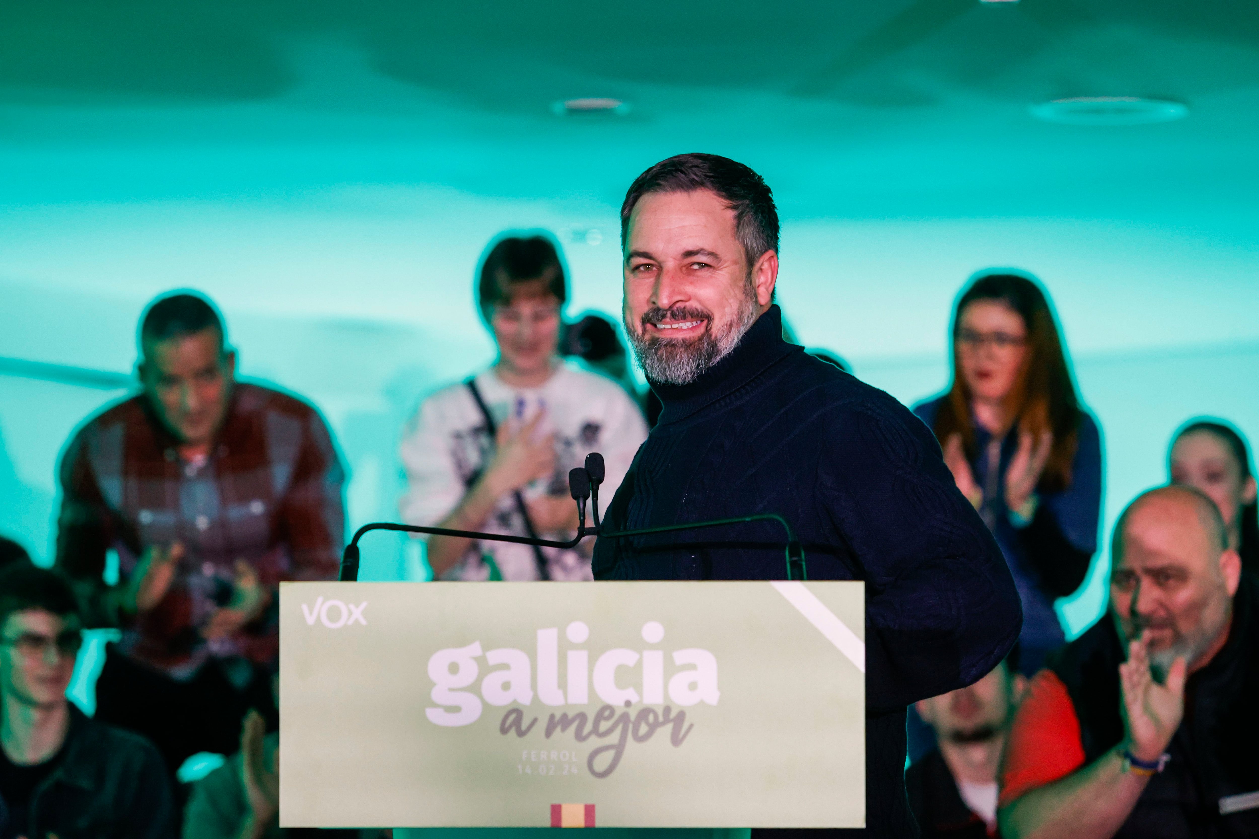 El PP trata de evitar la fuga de votos por la derecha ante la ofensiva de Vox en el final de la campaña gallega
