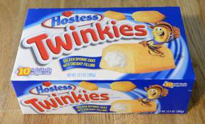 Imagfen de los populares bizcochos "Twinkies" regresan al mercado estadounidense ahora con 385 gramos en la caja de 10 pastelitos, que tienen una caducidad de 45 días. EFE/Archivo