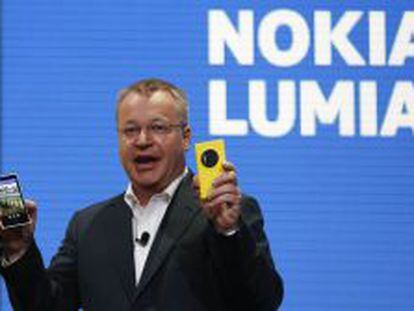 Stephen Elop, CEO de Nokia durante la presentación del nuevo Lumia 1.020.