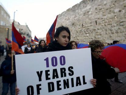 Armenios conmemoran el centenario en Jerusalén.