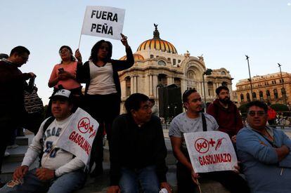 Un grupo de manifestantes en contra del gasolinazo.