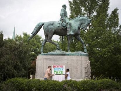 La decisión de retirar una estatua del militar está en el origen de las protestas en Charlottesville