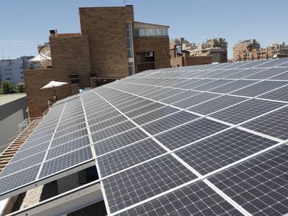 Paneles solares en una vivienda en Madrid