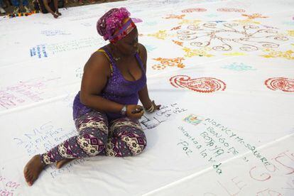 Una afrocolombiana del Chocó escribe sus anhelos y deseos de construcción de paz.