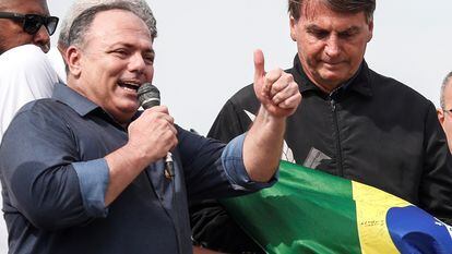 El exministro de Salud, Eduardo Pazuello, habla en un acto acompañando al presidente Bolsonaro, el pasado 24 de mayo.