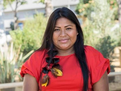 Sara Omi, la primera mujer abogada emberá de Panamá.
