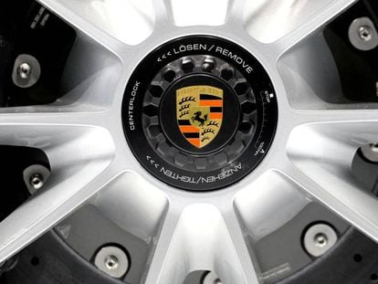 Logo de la marca de coches prémium Porsche.