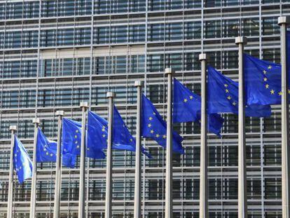 Bruselas lleva a España y otros nueve países al Tribunal de la UE por el retraso en la ley de telecos