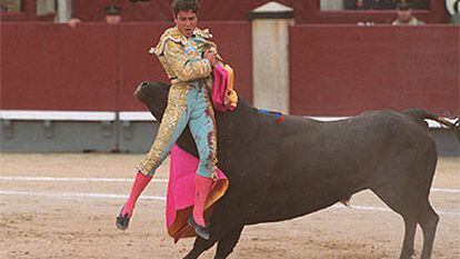 Cogida de Antonio Barrera en la Feria de San Isidro, el pasado 25 de junio.