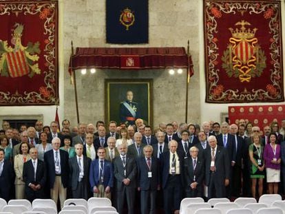 Los miembros del jurado de los premios Rey Jaime en el sal&oacute;n del Trono del Convento de Santo Domingo.