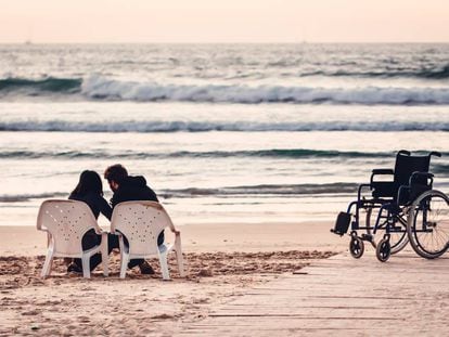 Playa accesible para personas en silla de ruedas.