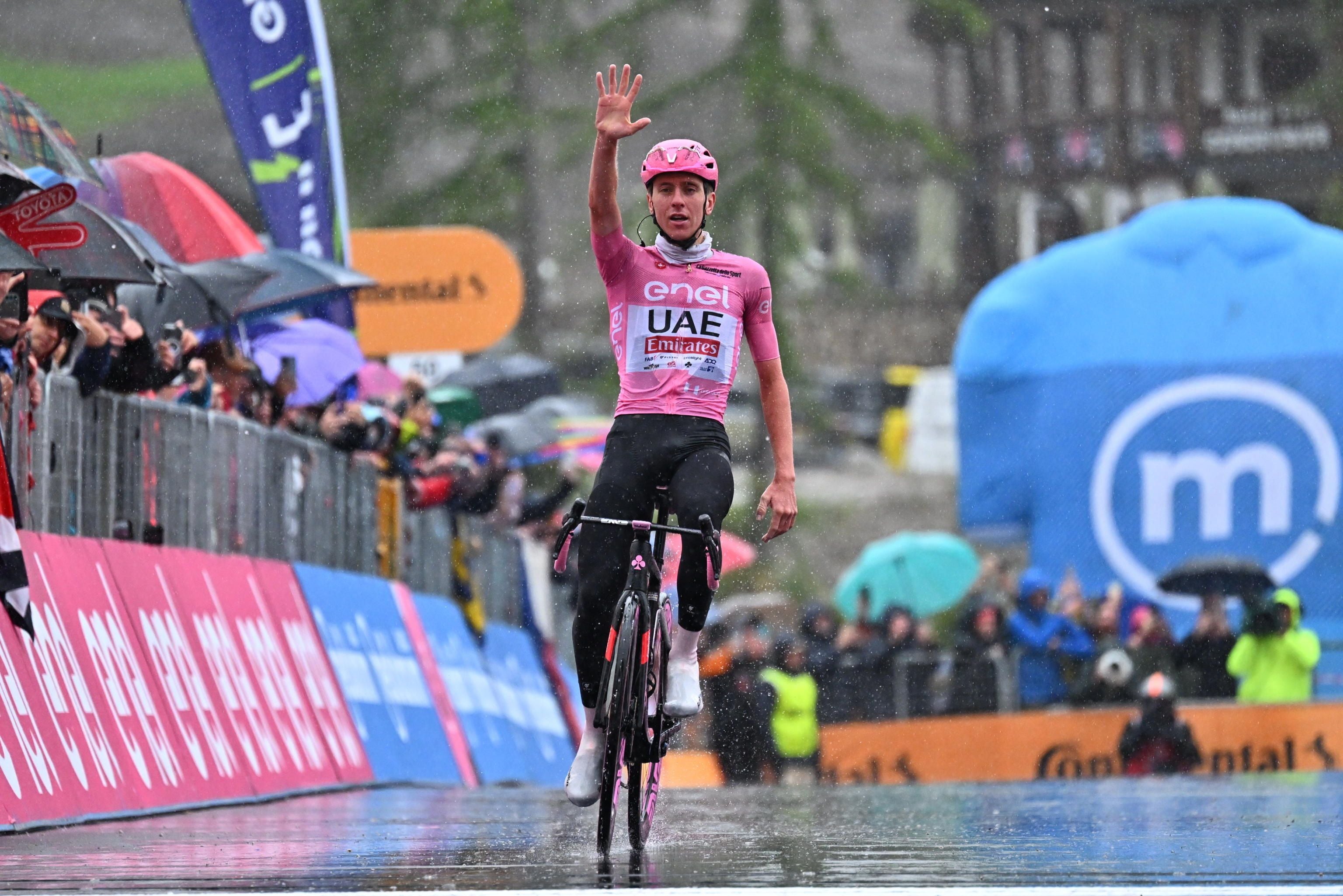 Ni aun descansando, Pogacar deja de ganar etapas en el Giro de Italia