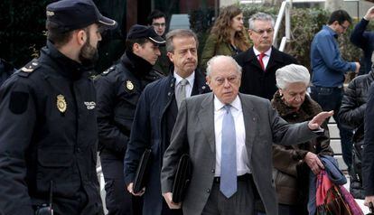 Jordi Pujol en la salida de la Audiencia Nacional en 2016.