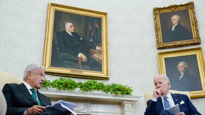 Andrés Manuel López Obrador y Joe Biden, durante su encuentro en el Despacho Oval de la Casa Blanca, el 12 de julio de 2022.