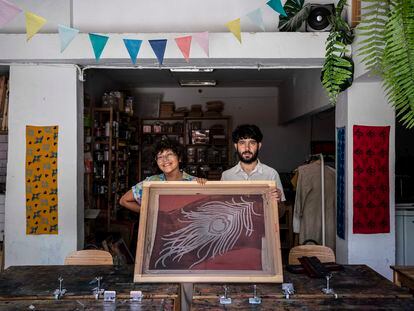 Gabriela Rodriguez y Xavier Robledo, creadores de Fábrica de Texturas en Madrid.