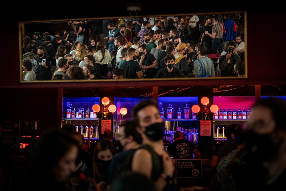 Ninguno de los asistentes al concierto del Apolo se infectó de covid-19 | Cataluña | EL PAÍS
