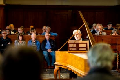 El clavecinista y director italiano Marco Mencoboni en el recital de clave que ofreció el viernes en la Lutherse Kerk. 